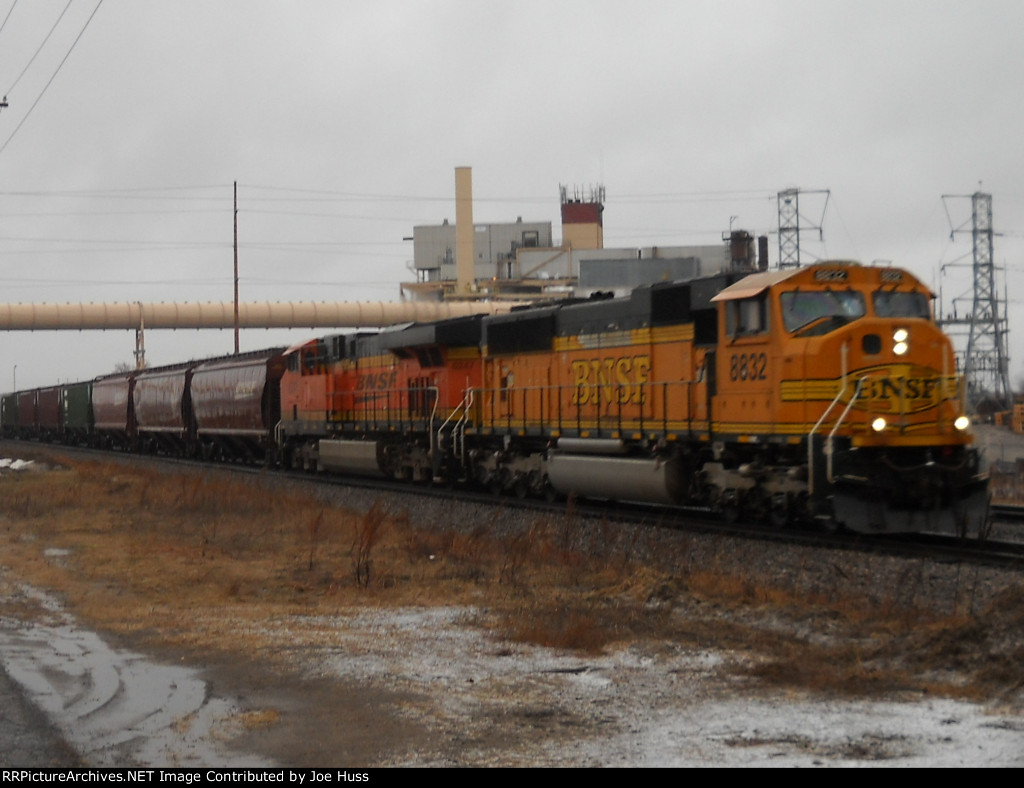 BNSF 8832 West